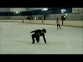 スケートリンクでダンス♪ （よ～しぃ）